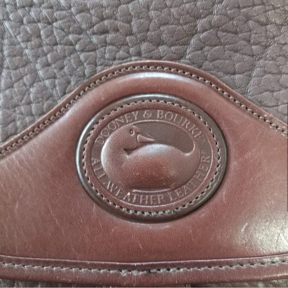 Vintage Dooney & Bourke All Weather Leather Brown Pebbled Crossbody Purse - Picture 11 of 13
